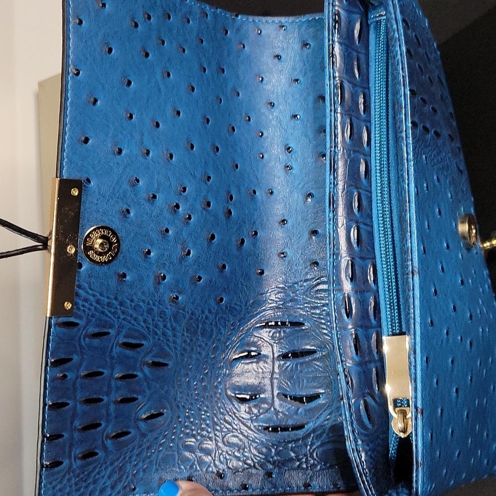 Le Miel Blue Vegan Embossed Ostrich Crossbag - Picture 5 of 9